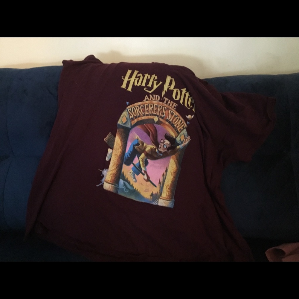 Torrid size 4 Burgundy Harry Potter t shirt